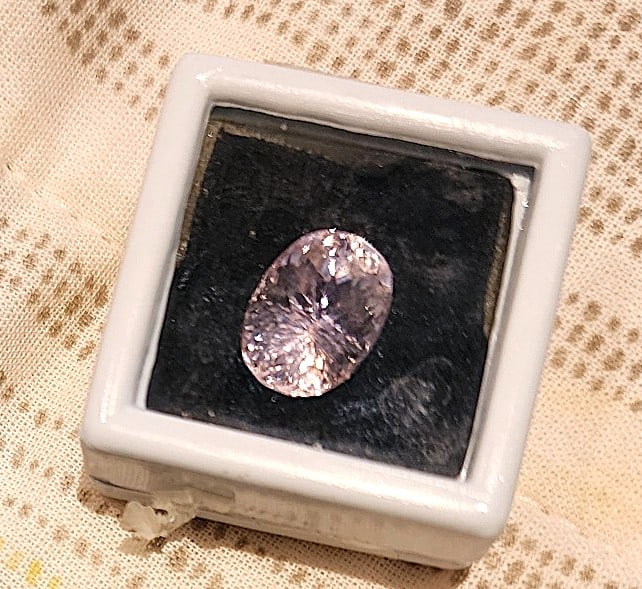 6.29 Top AAA Mozambique White Pink Kunzite VVS Gemstone (1 of 3)