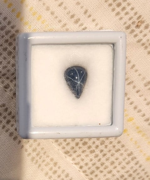 2.26 ct. Lovely Pear Cabochon 6 Rays Star Sapphire Gemstone.: Oh - this is a nice one. All rays show with overhead lighting. really, really nice pattern. The stone is a mid - to deep blue. This would be really nice in a drop necklace or a solitaire ring setting.