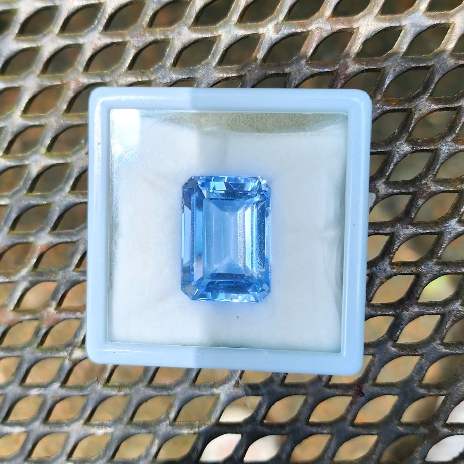 33.60 ct. Eye Clean Santa Maria Blue Emerald Cut Quartz (1 of 2)
