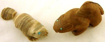 2 Zuni beaver fetishes by Yunie & Lasuele