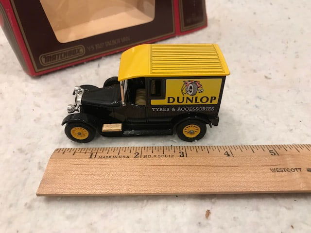 Matchbox MOYY y-5 1927 Talbot Van Dunlop w/Box (1 of 4)