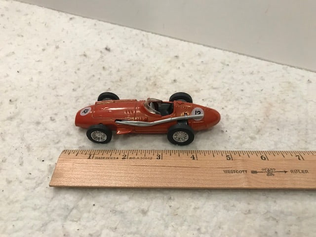 Matchbox MOYY T-10 1957 Maserati 250F: Matchbox MOYY T-10 1957 Maserati 250F. Size: 4"w x 2"d x2"h