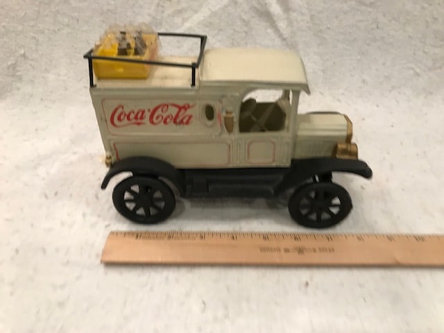 Steel Commemorative Coca Cola Truck with Bottles (1 of 4)