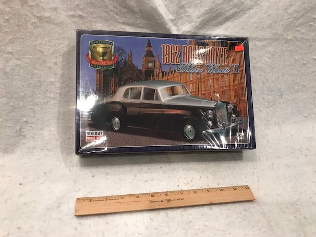 Mini Craft Model Kit 62 Rolls Royce Silver Cloud-unopened (1 of 2)