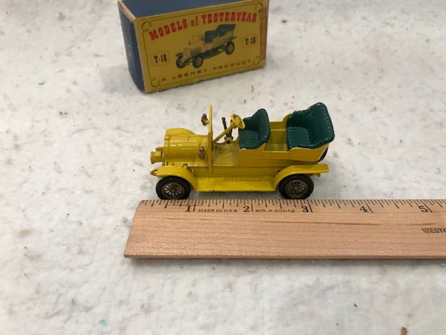 Matchbox MOYY Y-16 Spyker Veteran Yellow/Green: Matchbox MOYY Y-16 Spyker Veteran Yellow/Green. Size; 4" w x 2" d x 4" h