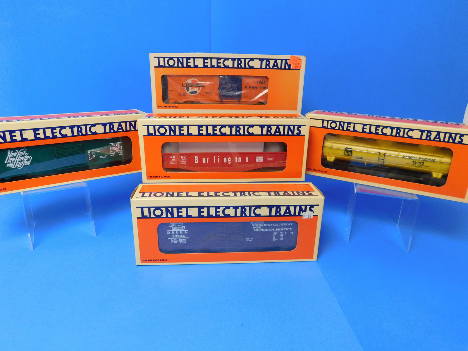 Lionel Freight Cars NOS (5) UP, Bulington, NYNHH Gondola Boxcars Tank car (1 of 6)
