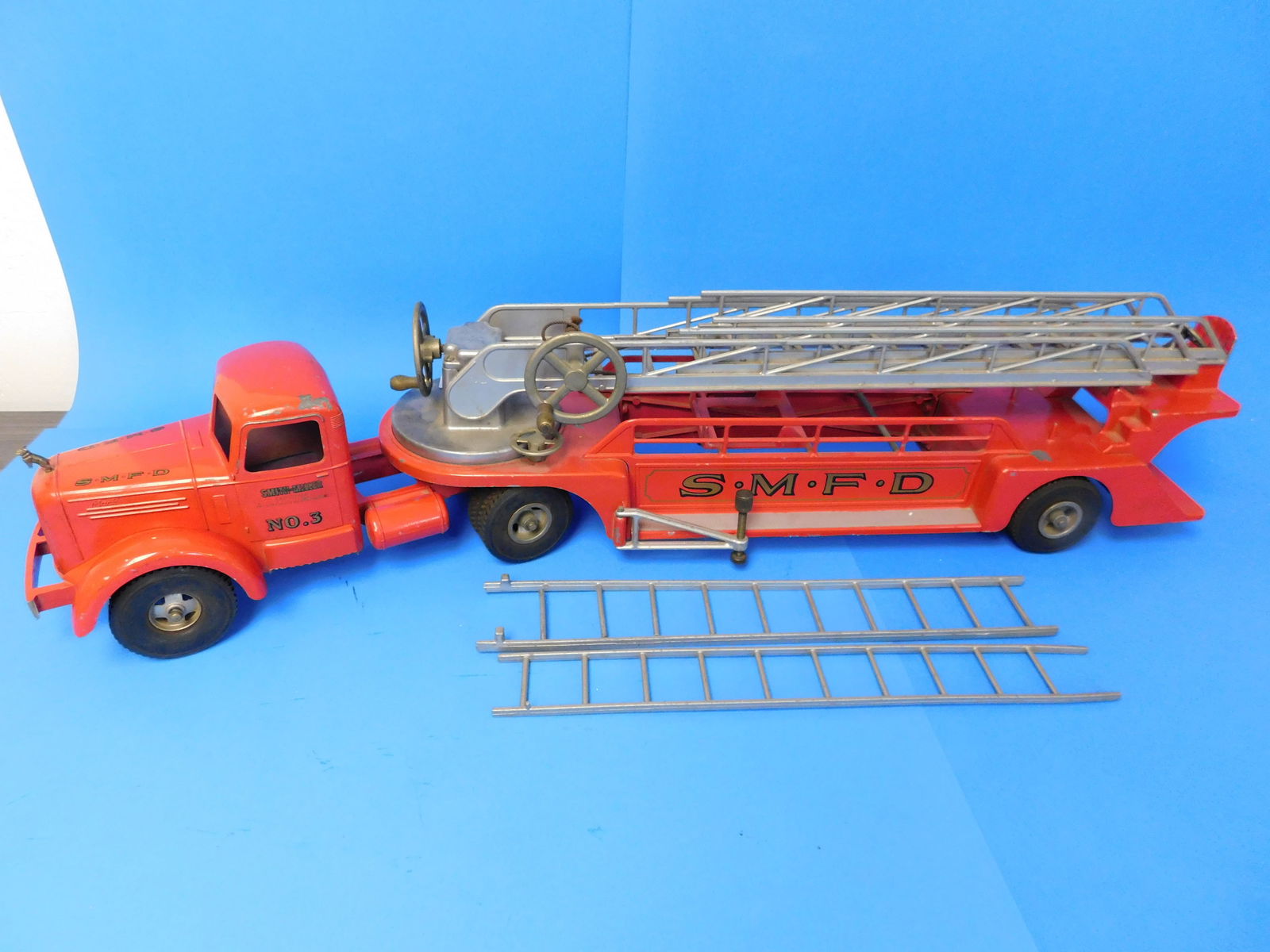 Smith Miller Fire Ladder Truck Diecast #3 S.M.F.D. (1 of 8)