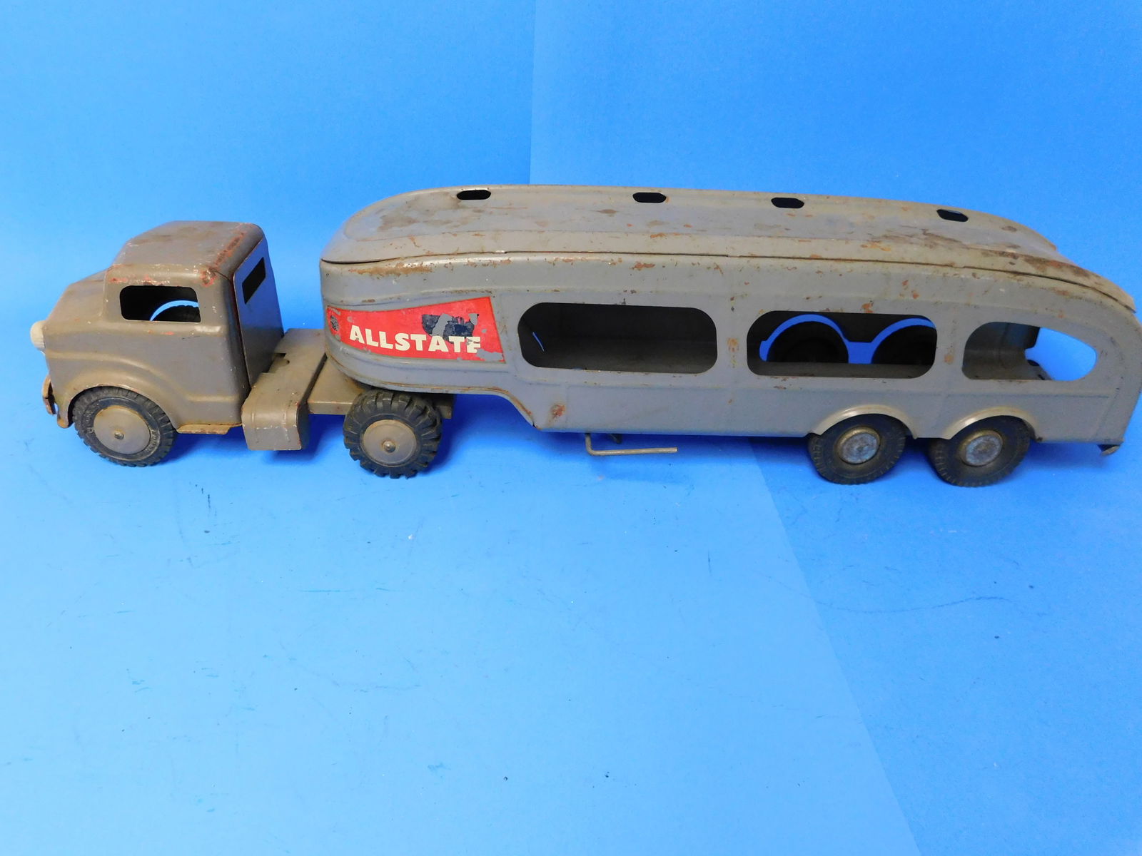 Lumar Marx Pressed Steel Auto Carrier and Tactor Cab (1 of 5)