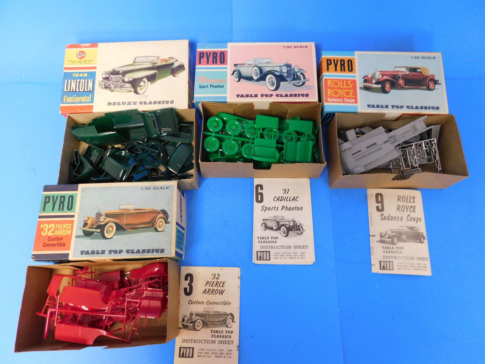 Pyro Model Kits Autos (1 of 6)