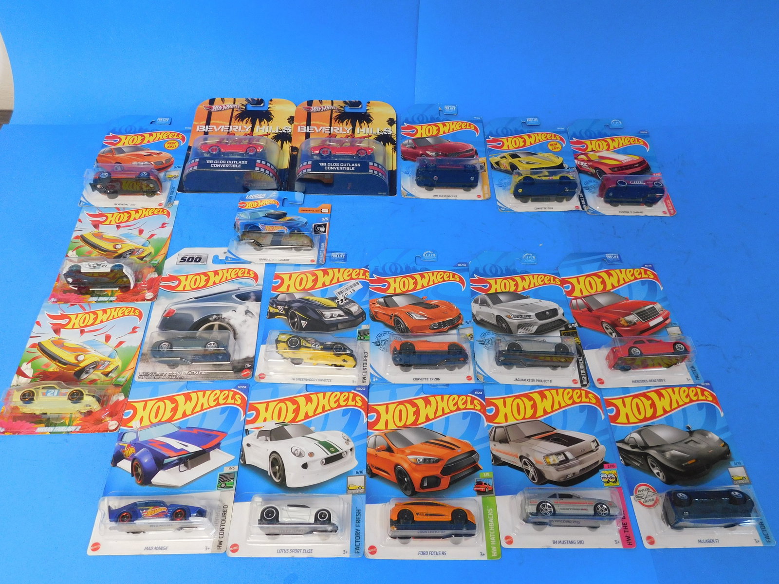Mattel Hot Wheel Car Lot of 19: 19 New on card Hot wheel car Lot