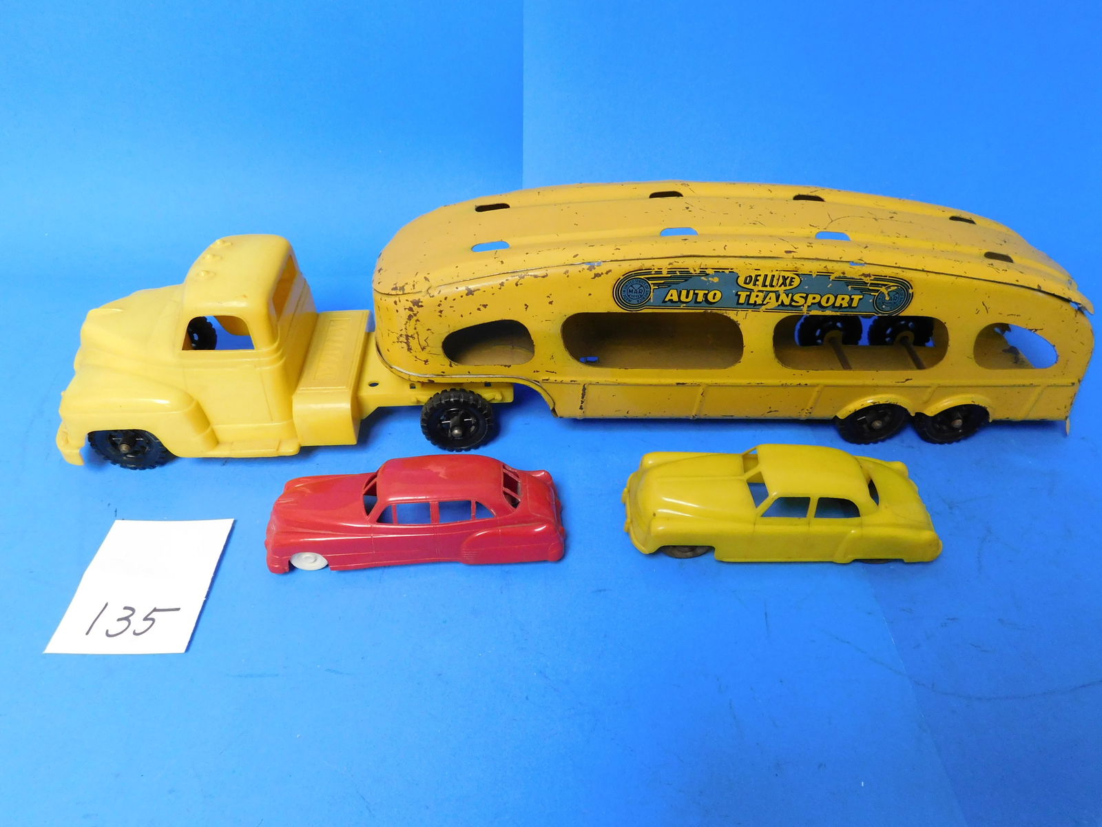 Marx Deluxe Auto Transport Vintage Plastic Cab with 2 autos (1 of 6)