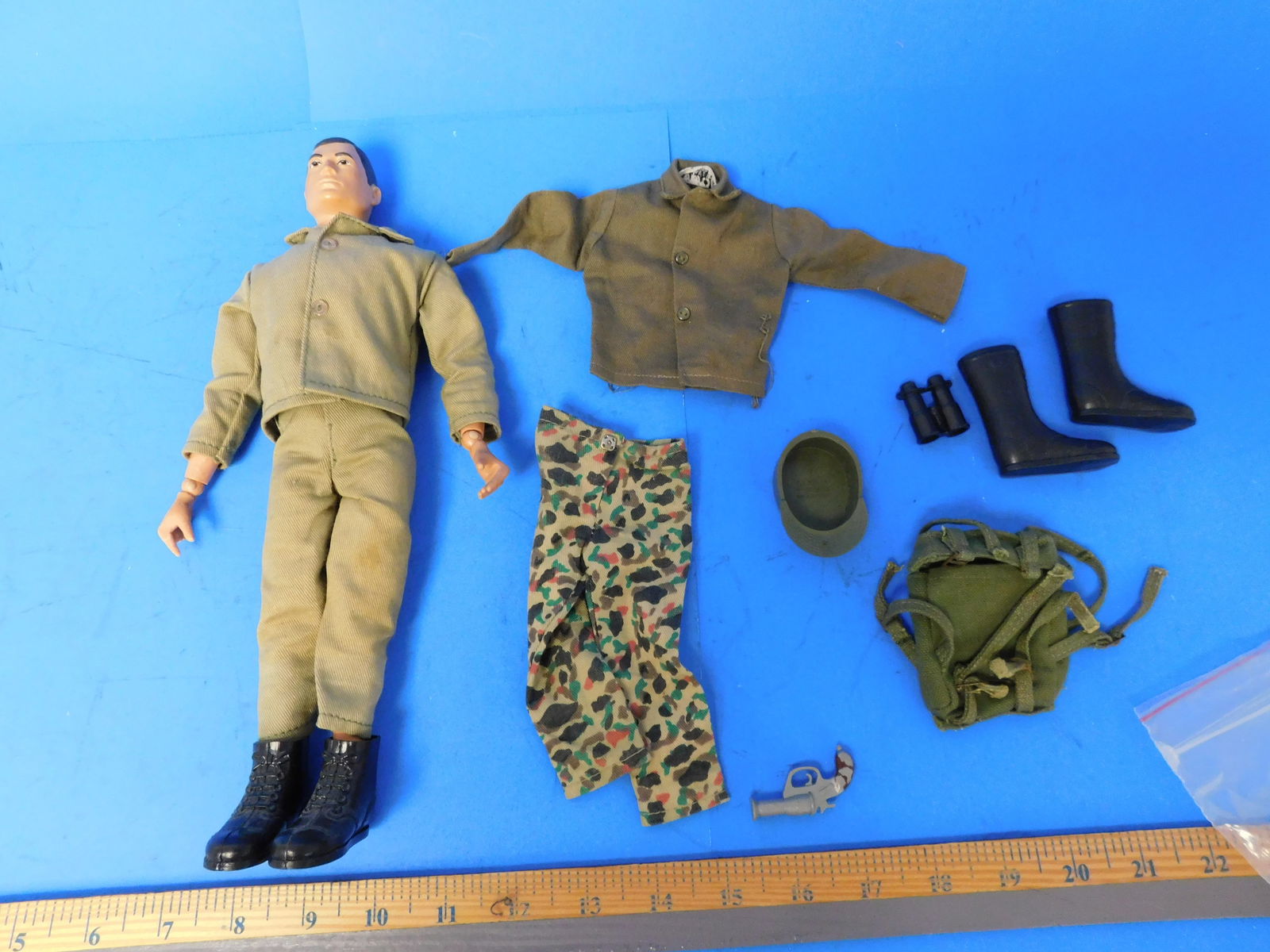 Hasbro GI Joe 12 inch Vintage Figures with Accessories: GI JOE Black hair vintage Hasbro 12 inch figures with accessories