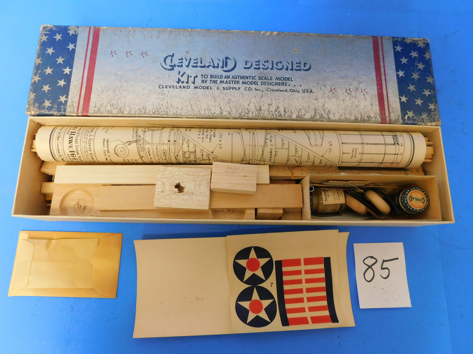 Cleveland Model Vintage Curtiss Hawk P6-E wood Kit (1 of 2)