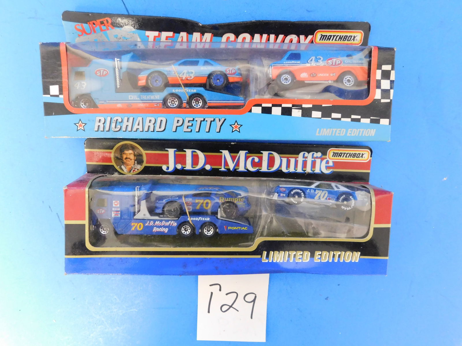 Matchbox NASCAR Limited Petty and McDuffie Team Convoy 1:64: matchbox NASCAR carrier and Cars 1:64 Diescast Limited Edition Richard Petty JD McDuffie