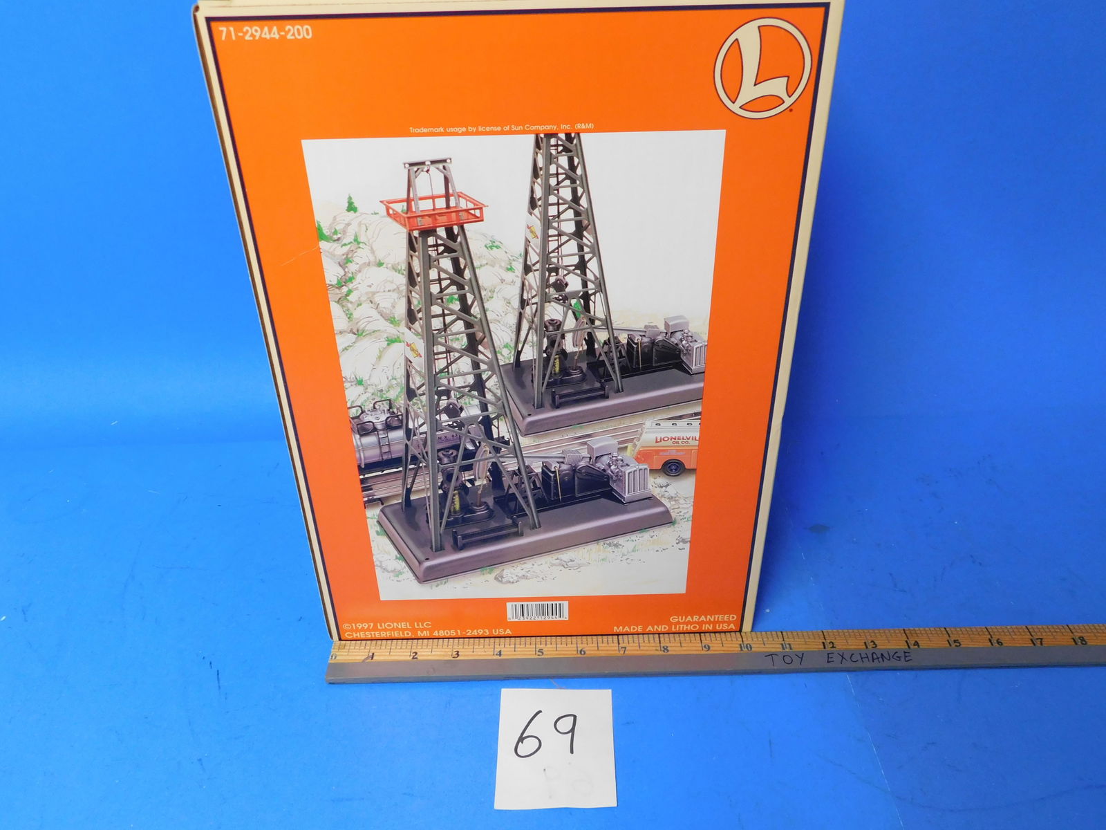 Lionel Sunoco Oil Derrick new Old stock NIB (1 of 4)