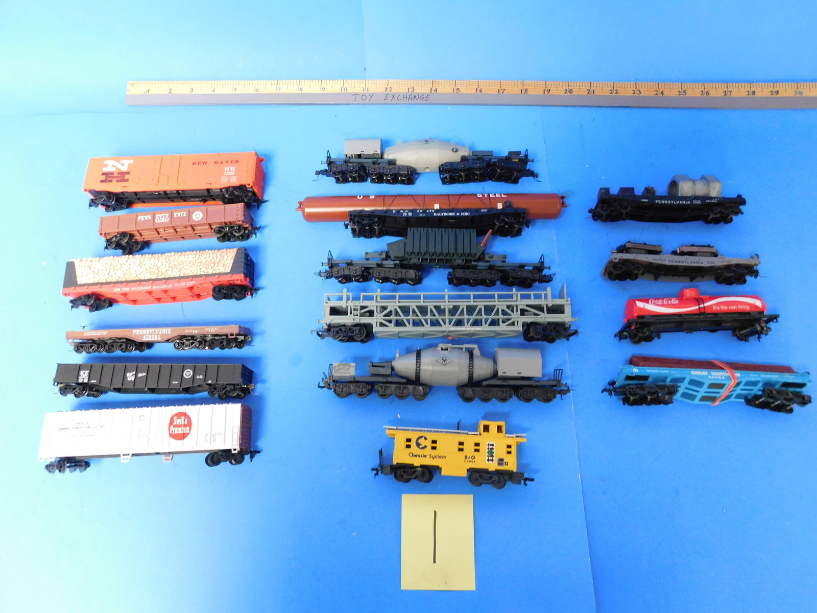 HO Train Rolling Stock Assorted Makers (1 of 5)