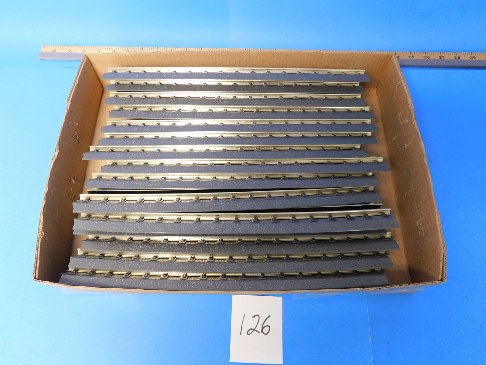 MTH Real Trax O-72 Curve Hollow Rails. (1 of 2)