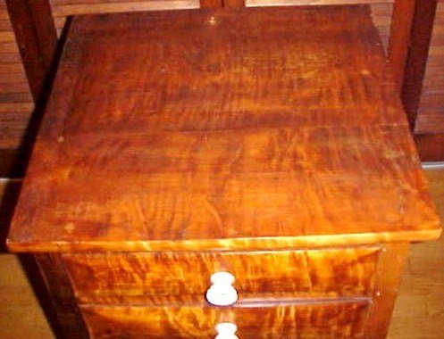Tiger Maple 2-Drawer Night Stand - 3
