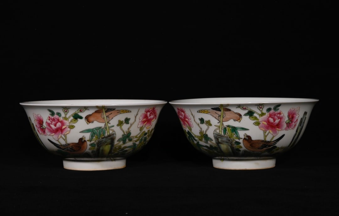 Chinese famille rose porcelain bowl pair Qing dynasty Kangxi Mark & Period (1 of 10)
