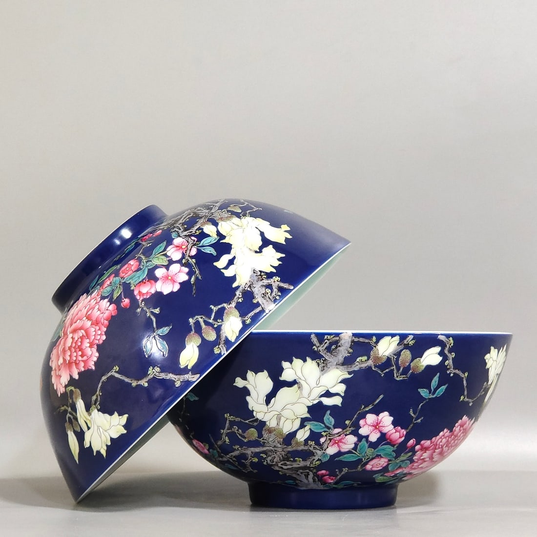 Chinese famille rose porcelain bowl pair Qing dynasty Yongzheng Mark & Period (1 of 9)