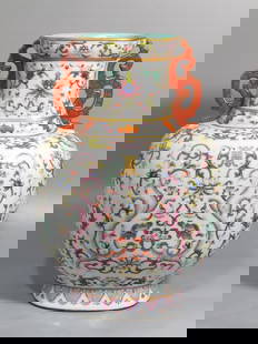 Chinese famille rose porcelain vase Qing dynasty Qianlong Mark & Period: Size: Height 28.5 cm - Width 20.5 cm Materials: Porcelain Time Period: Qing dynasty Manufactured Date: Qianlong Mark & Period Origin: China