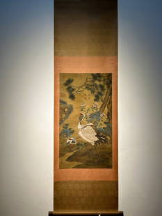 Chinese scroll painting Song dynasty Lin Chun: Size: Height 94 cm - Width 52 cm Materials: ink color and paper Time Period: Song dynasty Manufactured by: Lin Chun Origin: China Lin Chun's exquisite silk hand-painted painting of two cranes.