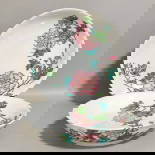 Chinese famille rose porcelain plate pair Qing dynasty Yongzheng Mark & Period: Size: Width 15.2 cm - Height 3.9 cm Materials: Porcelain Time Period: Qing dynasty Manufactured Date: Yongzheng Mark & Period Origin: China