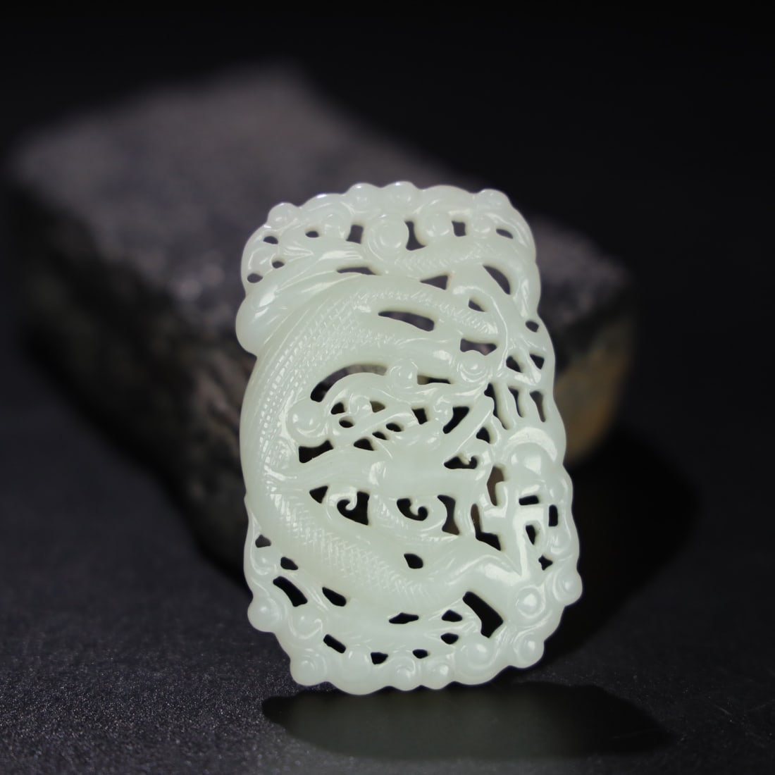 Chinese natural jade carved ornaments Qing dynasty (1 of 10)