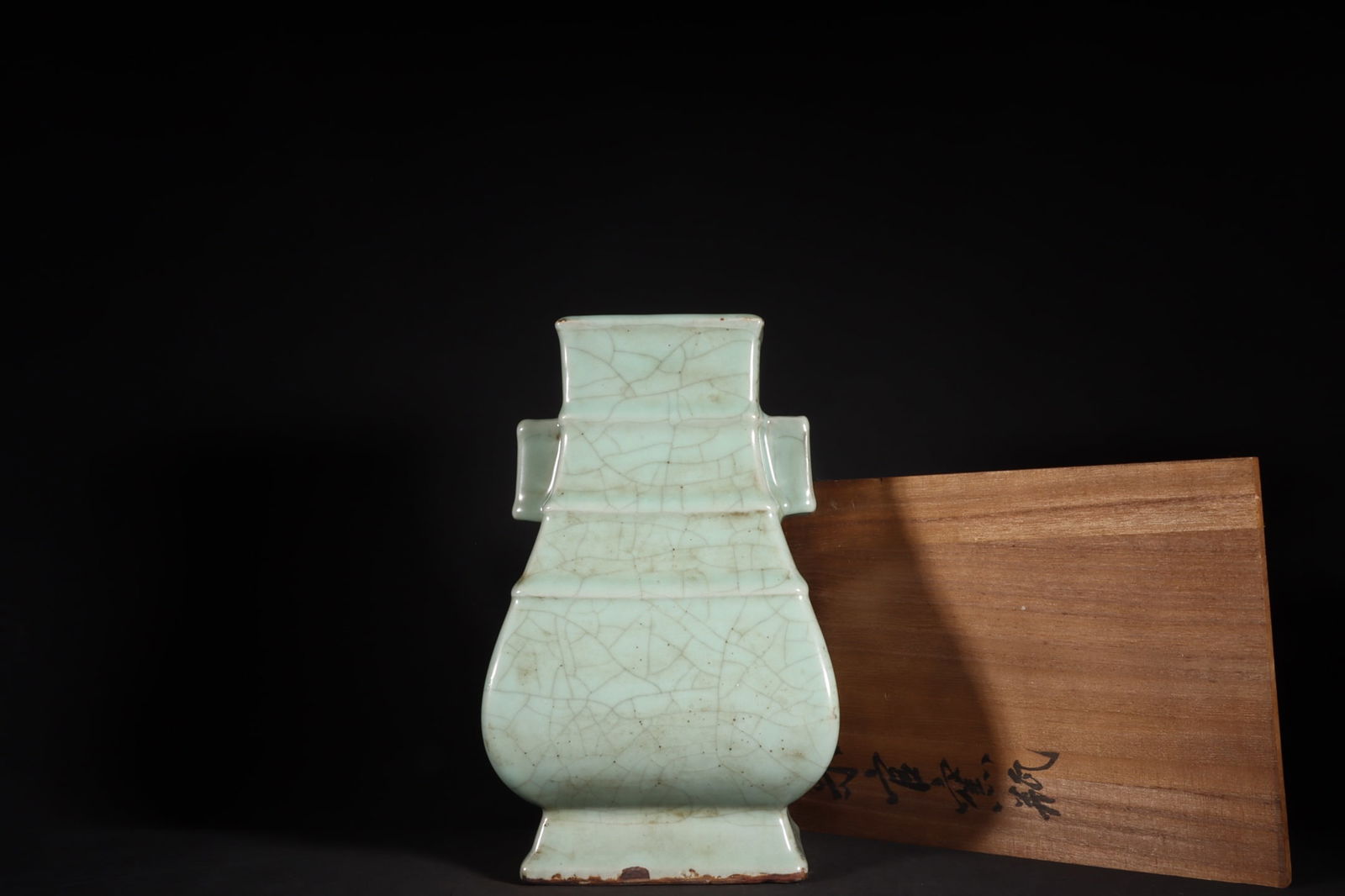 Chinese ru kiln porcelain vase Song dynasty: Size: Height 25.5 cm - Width 15.5 cm Materials: Porcelain Time Period: Song dynasty Manufactured Date: 10th-c Period Object: Chinese Antique The Song dynasty (960–1279 CE) was a period of Chinese hi