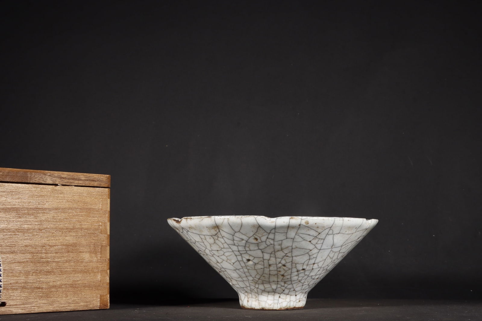 Chinese official kiln porcelain bowl Song dynasty: Size: Width 14.5 cm - Height 6 cm Materials: Porcelain Time Period: Song dynasty Manufactured Date: 10th-c Period Object: Chinese Antique The Song dynasty (960–1279 CE) was a period of Chinese histo