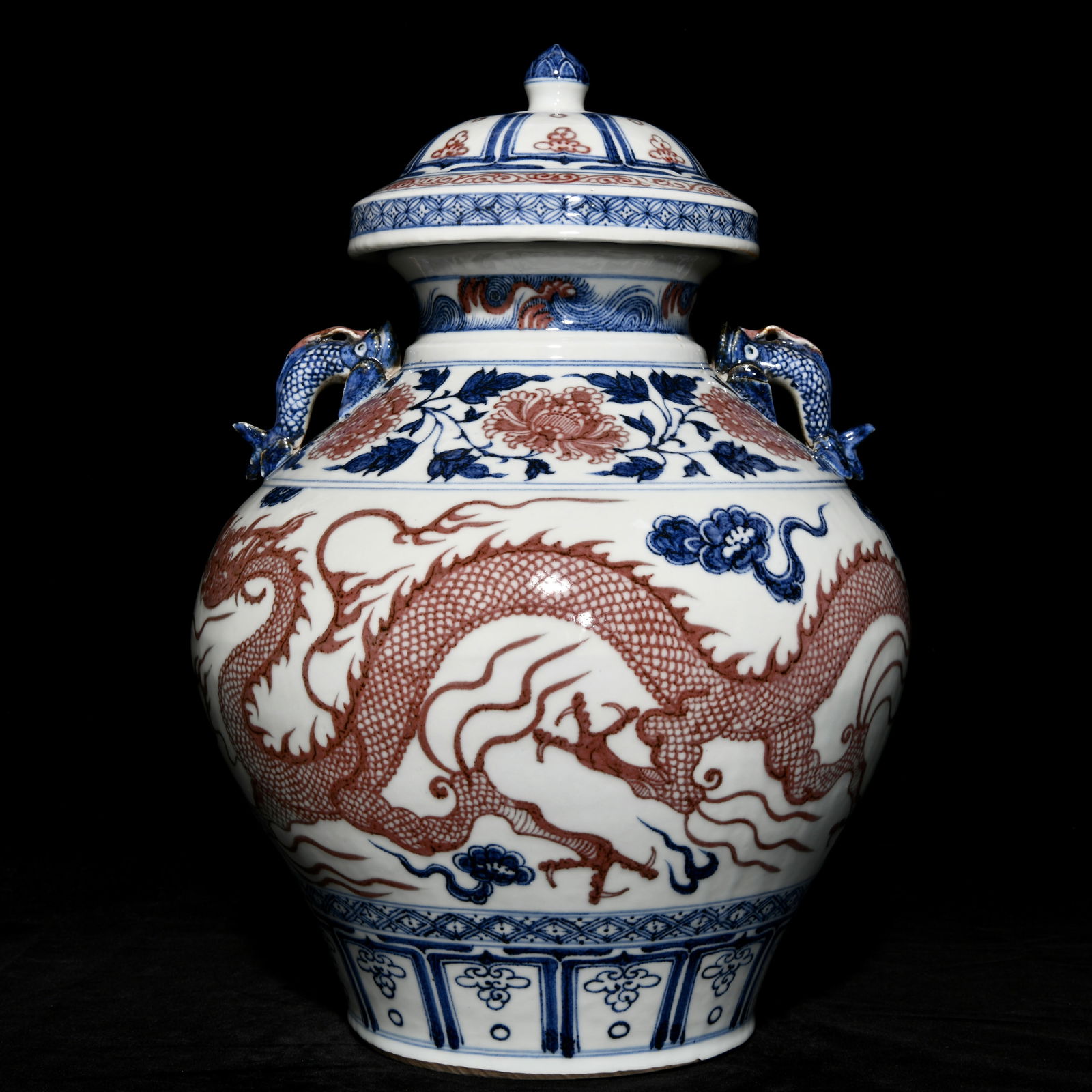 Chinese blue and red porcelain jar Yuan dynasty: Size: Height 44.5 cm - Width 32.5 cm Materials: Porcelain Time Period: Yuan dynasty Manufactured Date: 13th-c Period Object: Chinese Antique ⛨ Purchase With Confidence ✔ Verified Au