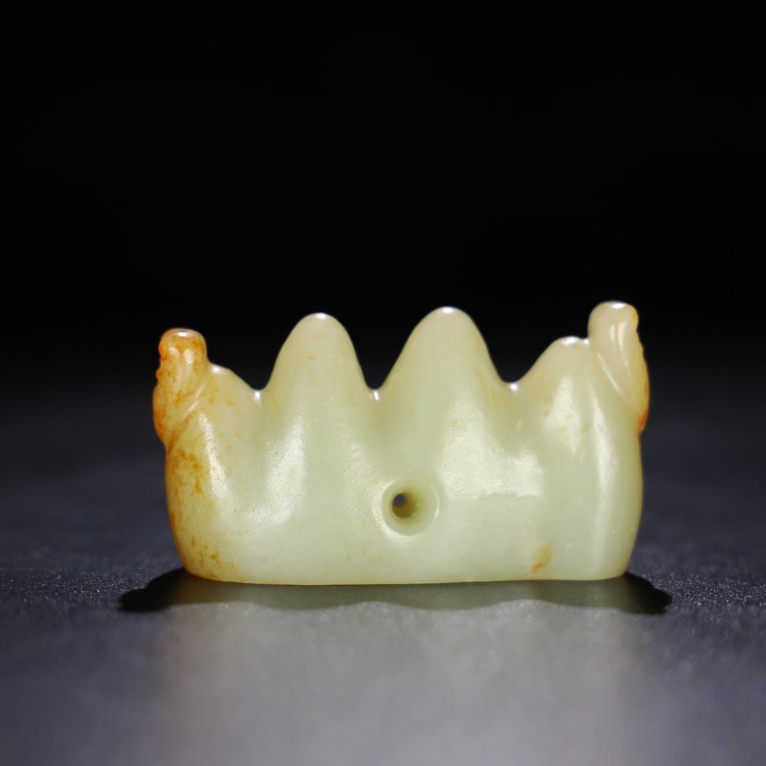 Chinese natural jade carved ornaments Qing dynasty: Size: Height 3.6 cm - Width 6.7 cm Materials: Natural Jade Time Period: Qing dynasty Manufactured Date: Qianlong Period Object: Chinese Antique ⛨ Purchase With Confidence ✔ Verified