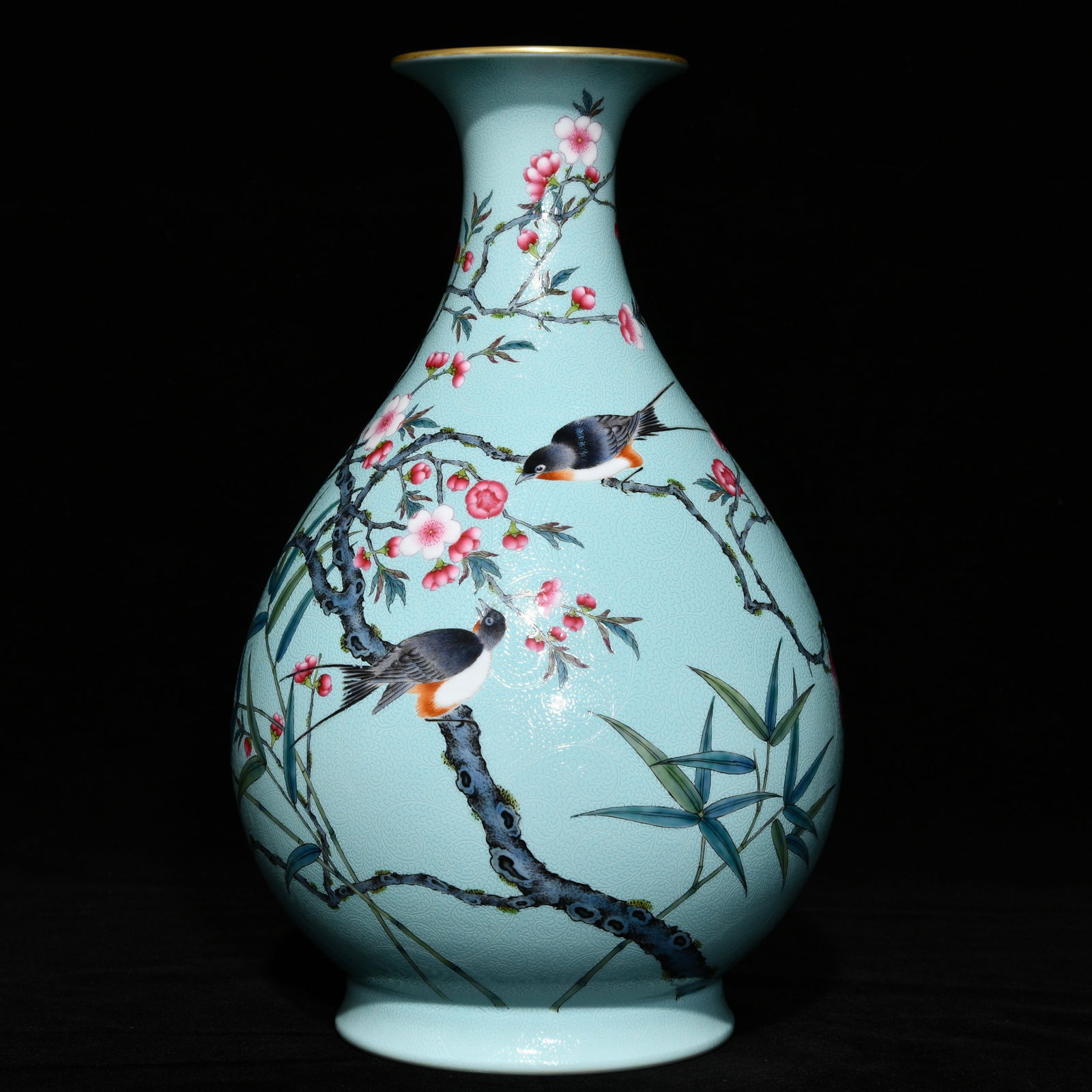 Chinese famille rose porcelain vase Qing dynasty Yongzheng Mark & Period: Size: Height 30 cm - Width 19 cm Materials: Porcelain Time Period: Qing dynasty Manufactured Date: Yongzheng Mark & Period Object: Chinese Antique ⛨ Purchase With Confidence ✔ Verif