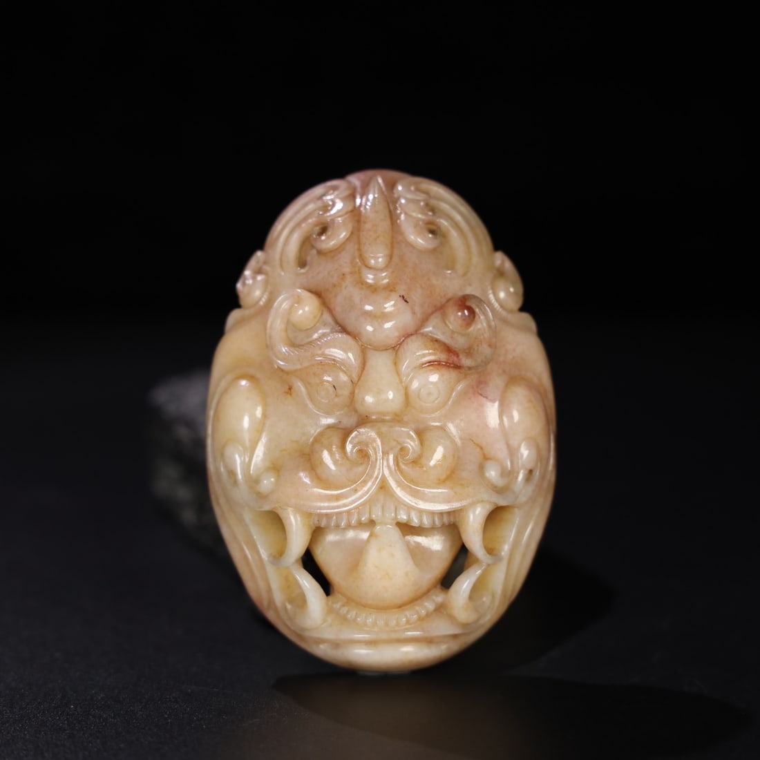 Chinese natural jade carved ornaments Qing dynasty (1 of 9)