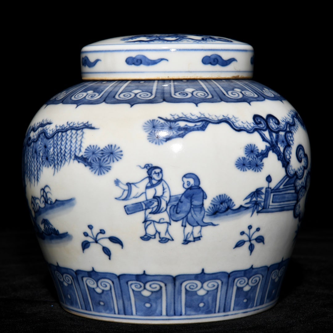 Chinese blue and white porcelain jar Ming dynasty Chenghua Mark & Period: Size: Height 14.5 cm - Width 13 cm Materials: Porcelain Time Period: Ming dynasty Manufactured Date: Chenghua Mark & Period Object: Chinese Antique ⛨ Purchase With Confidence ✔ Veri