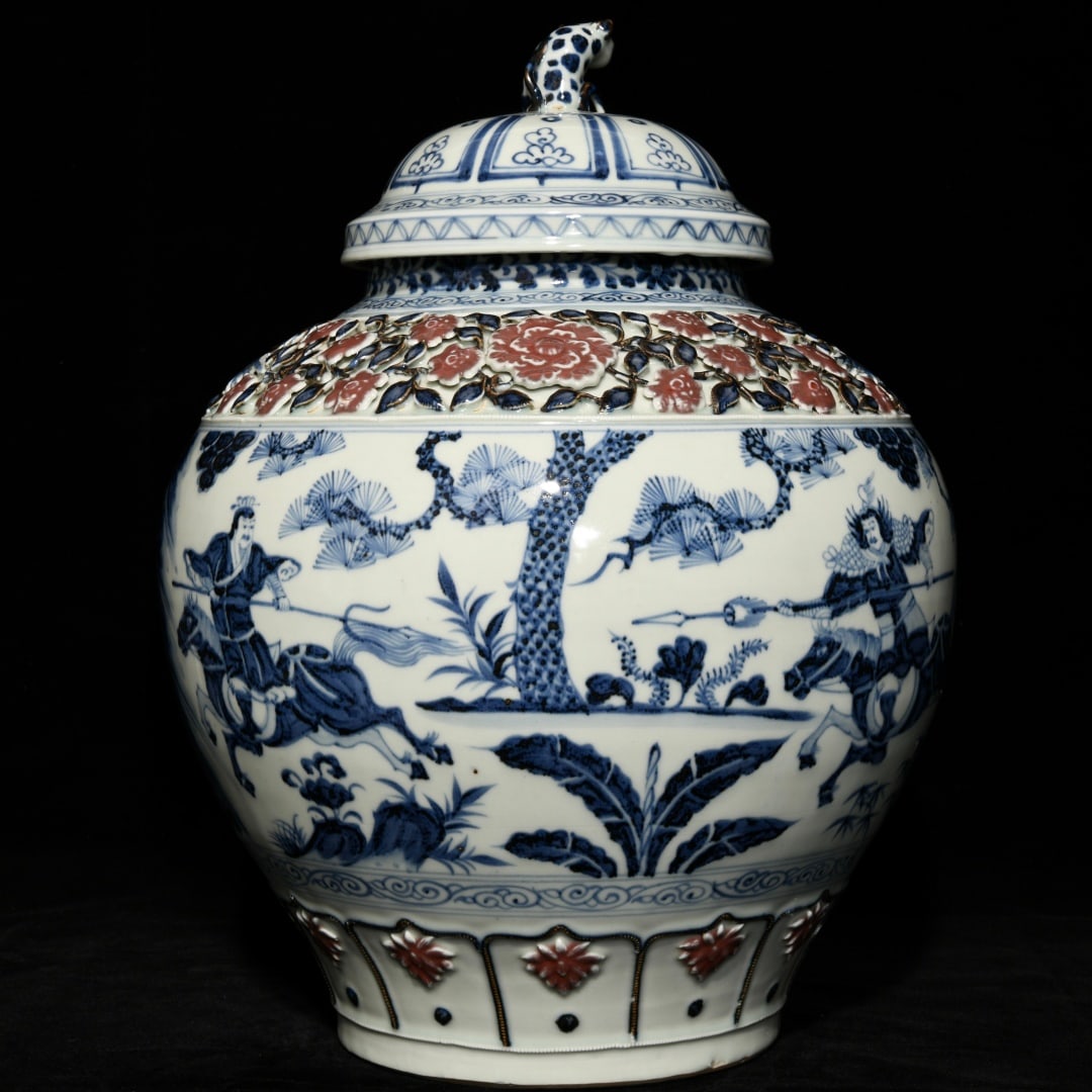 Chinese blue and white porcelain vase Yuan dynasty (1 of 9)