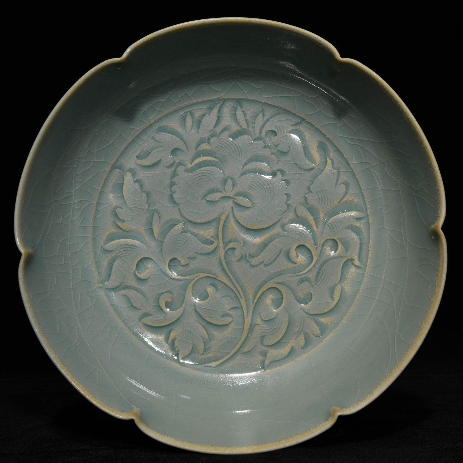 Chinese ru kiln porcelain plate Song dynasty: Size: Width 19 cm - Height 5 cm Materials: Porcelain Time Period: Song dynasty Manufactured Date: 10th-c Period Object: Chinese Antique ⛨ Purchase With Confidence ✔ Verified Auction