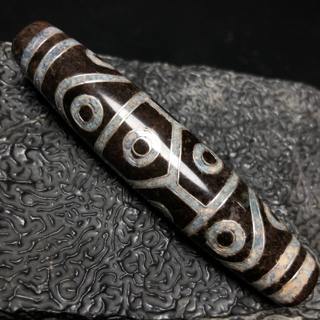 Chinese natural agate DZI Beads (1 of 9)