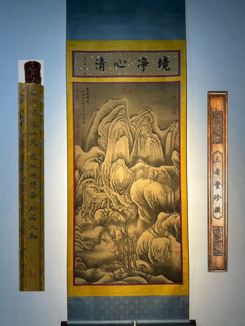 Chinese scroll painting Tang dynasty Emperor Taizong of Tang: Size: Height 215 cm - Width 97 cm Materials: ink color and paper Time Period: Tang dynasty Manufactured by: Emperor Taizong of Tang Object: Chinese Antique This exquisite eight-foot hand-painted silk