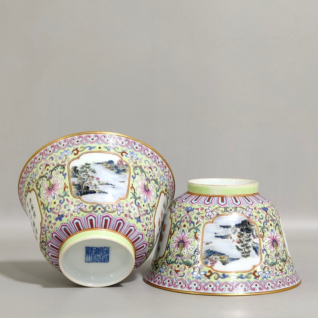 Chinese famille rose porcelain bowl pair Qing dynasty Qianlong Mark & Period: Size: Width 11 cm - Height 6.8 cm Materials: Porcelain Time Period: Qing dynasty Manufactured Date: Qianlong Mark & Period Object: Chinese Antique ⛨ Purchase With Confidence ✔ Verif