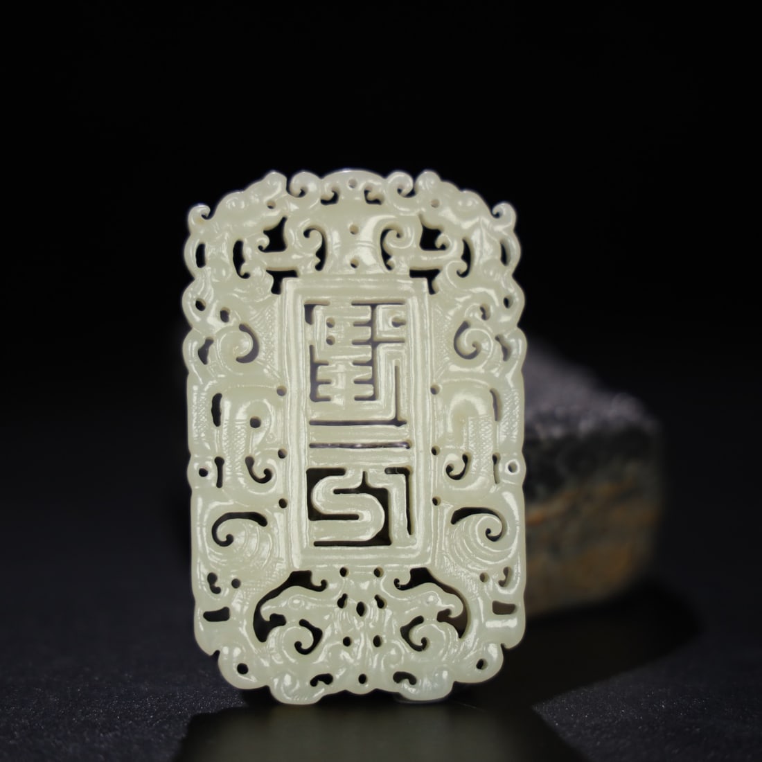 Chinese natural jade carved ornaments Qing dynasty (1 of 9)
