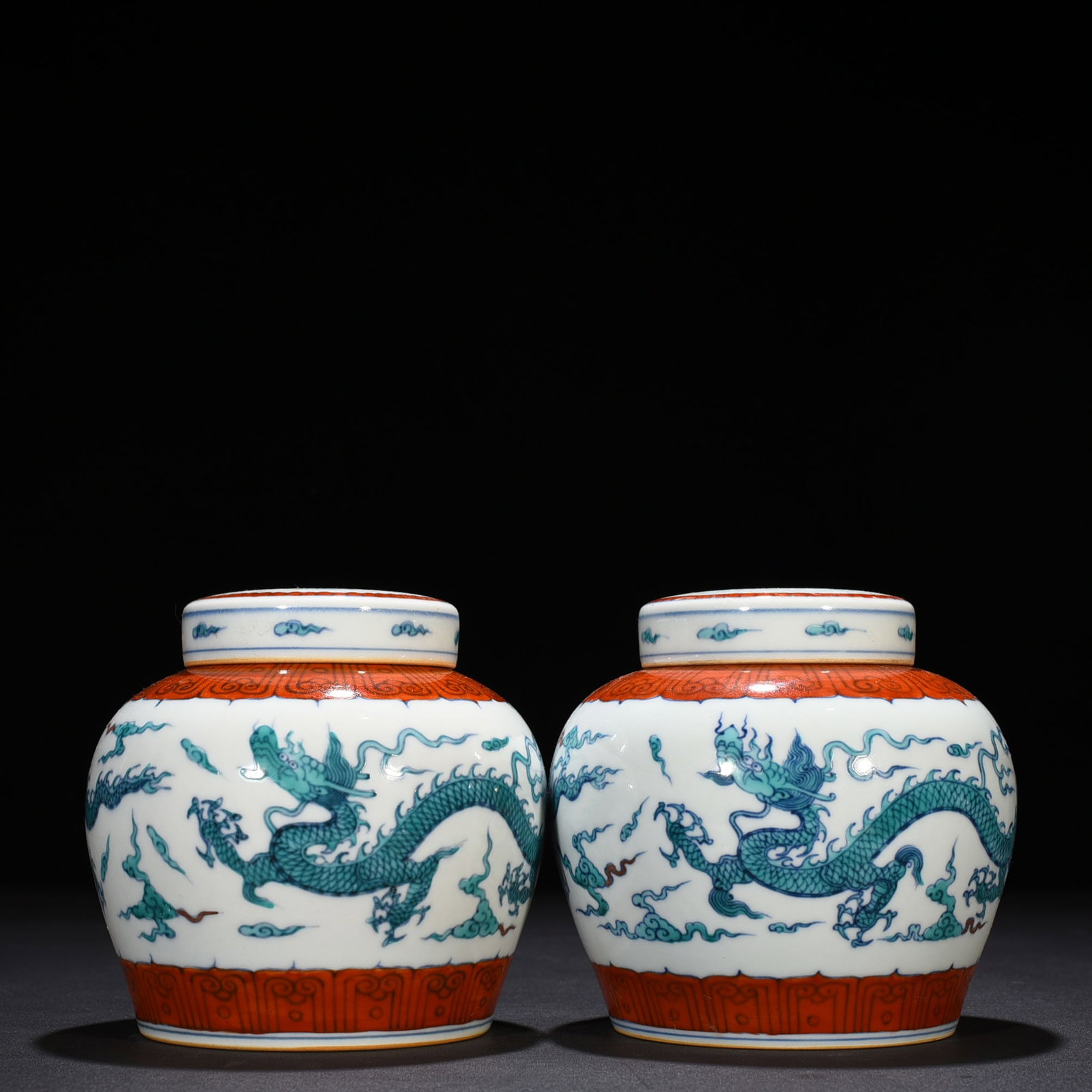 Chinese doucai porcelain jar pair Ming dynasty Chenghua Mark & Period (1 of 8)