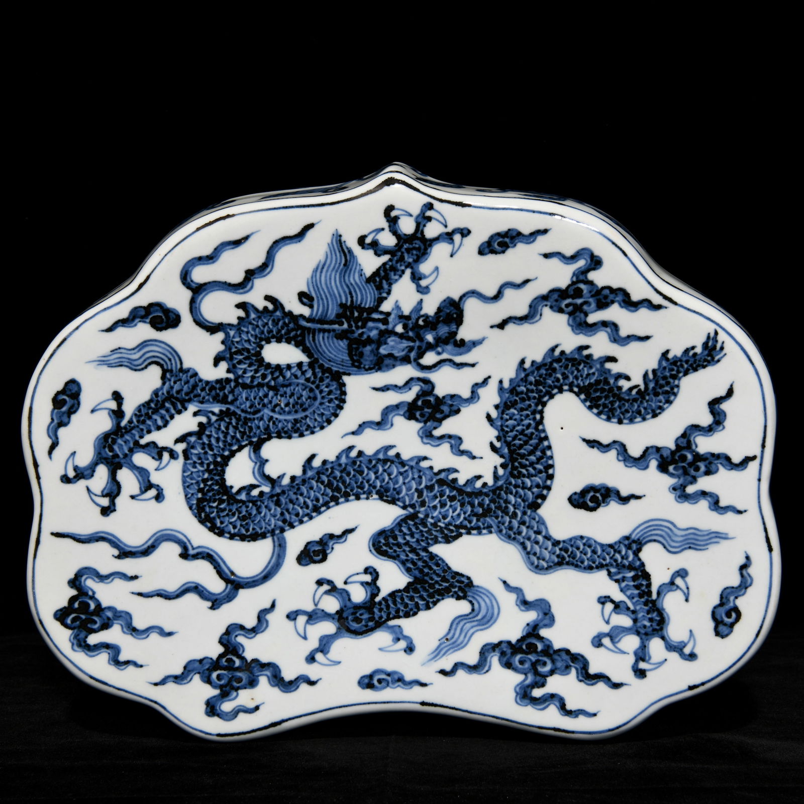 Chinese blue and white porcelain pillow Ming dynasty Xuande Mark & Period (1 of 9)