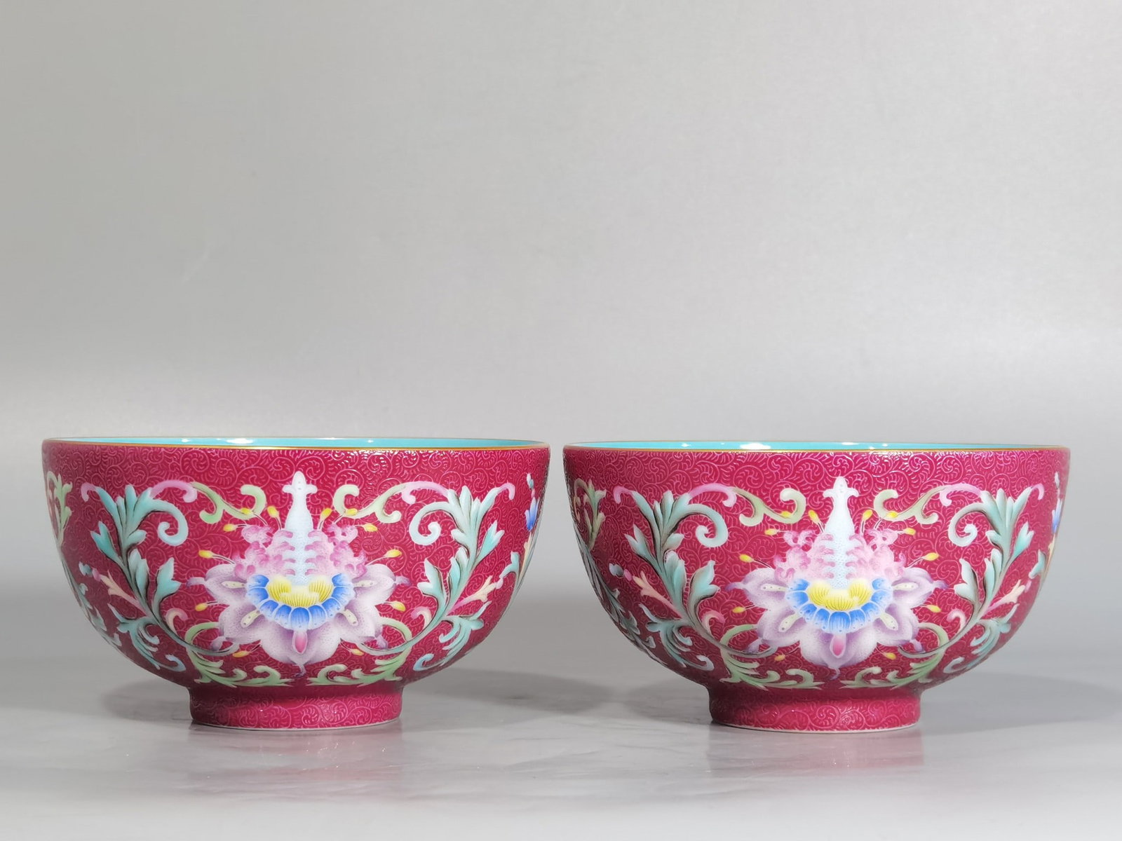 Chinese famille rose porcelain bowl pair Qing dynasty Qianlong Mark & Period (1 of 9)