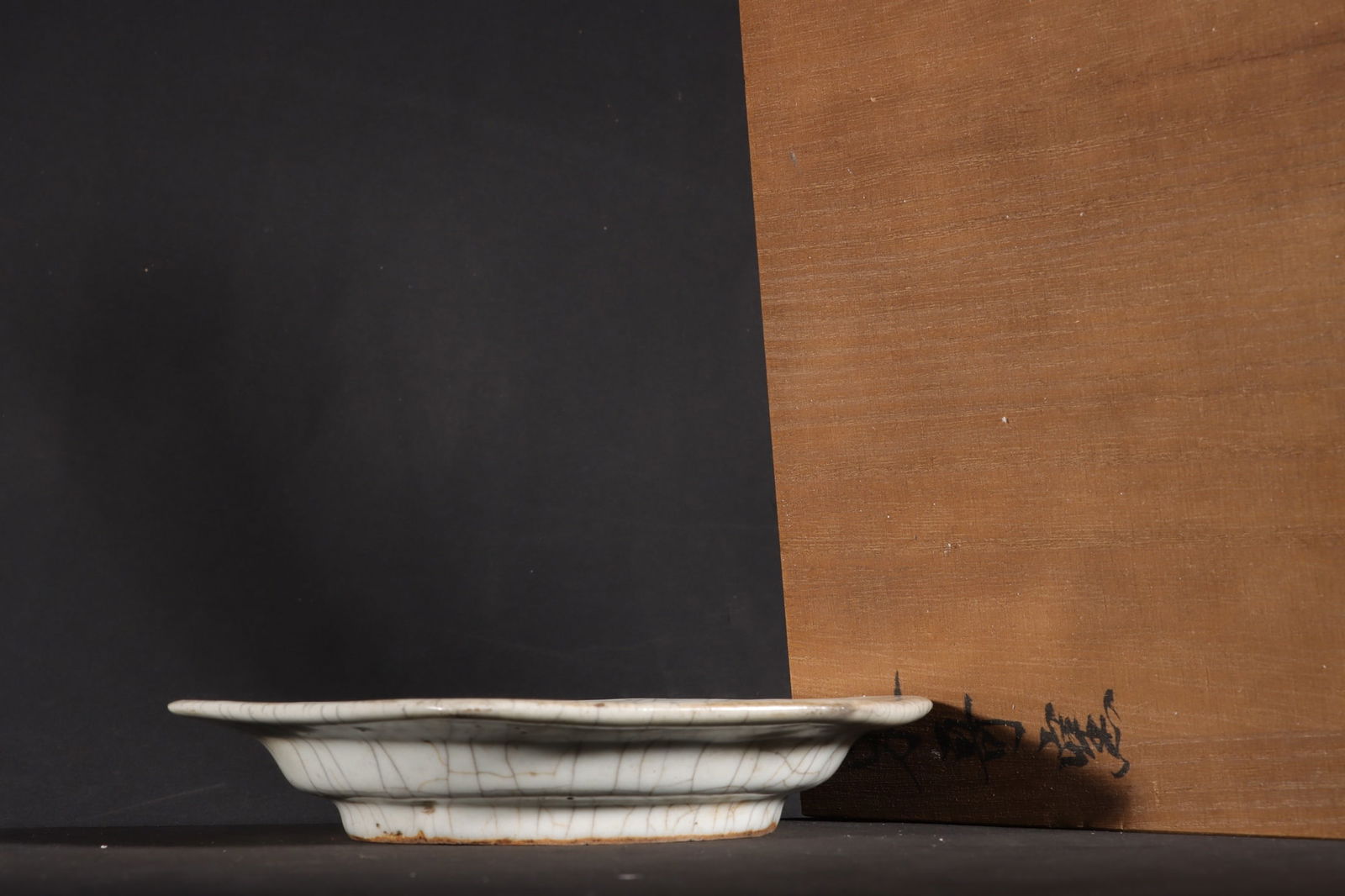 Chinese official kiln porcelain plate Song Dynasty: Size: Width 14.6 cm - Height 2.8 cm Materials: Porcelain Time Period: Song dynasty Manufactured Date: 10th-c Period Object: Chinese Antique ⛨ Purchase With Confidence ✔ Verified Auc