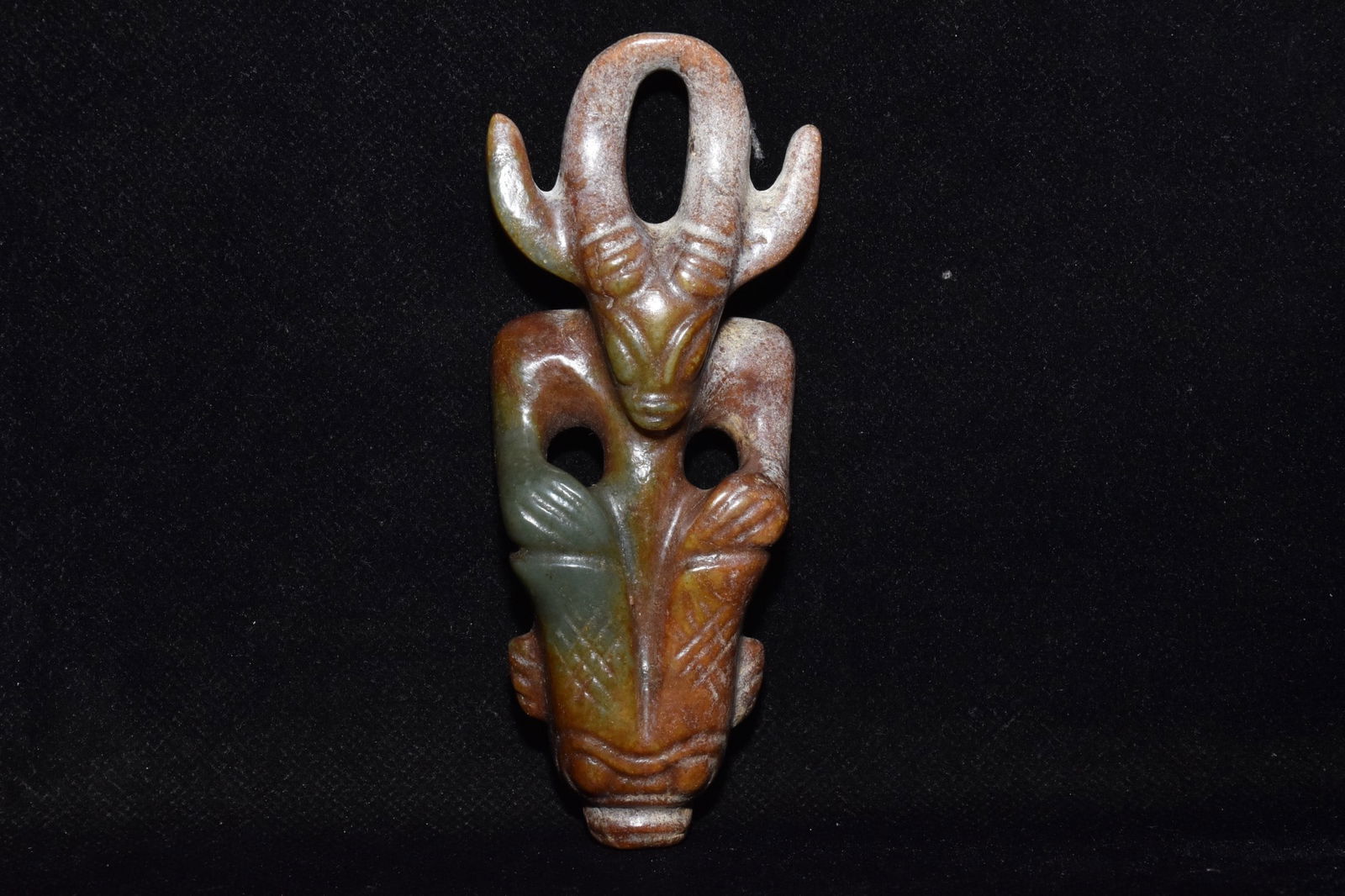 Chinese Hongshan culture jade carved ornaments: Size: Height 12.2 cm - Width 4.5 cm Materials: Natural Jade Time Period: Hongshan Culture Manufactured Date: 3000-BC Object: Chinese Antique ⛨ Purchase With Confidence ✔ Verified Au