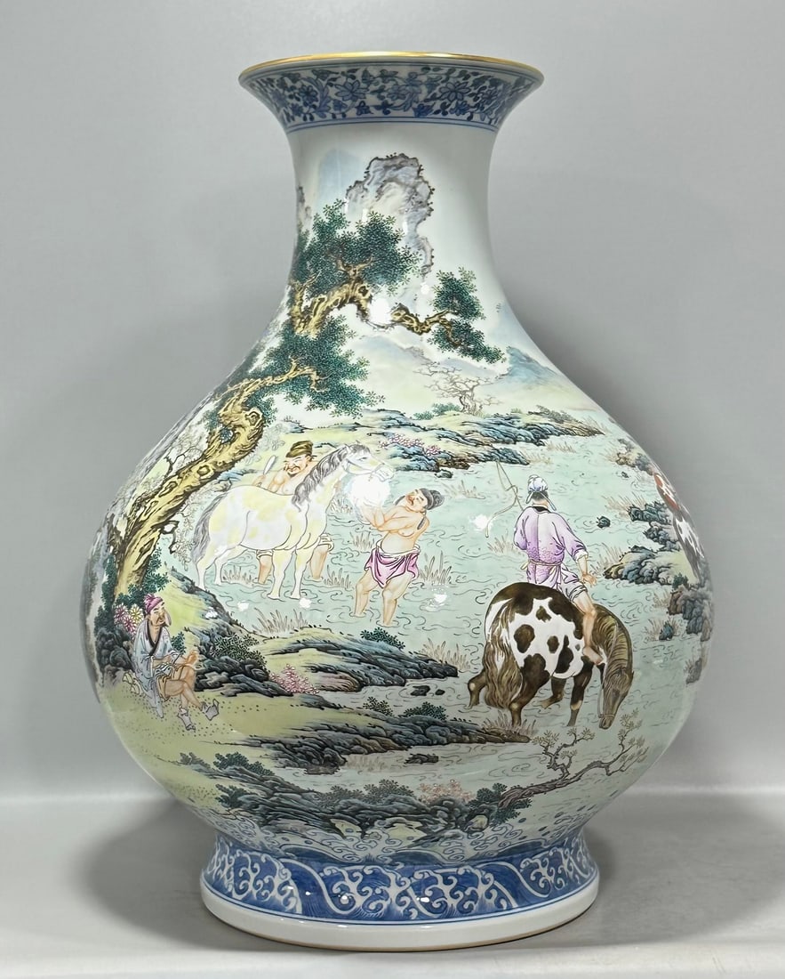 Chinese famille rose porcelain vase Qing dynasty Qianlong Mark & Period (1 of 9)