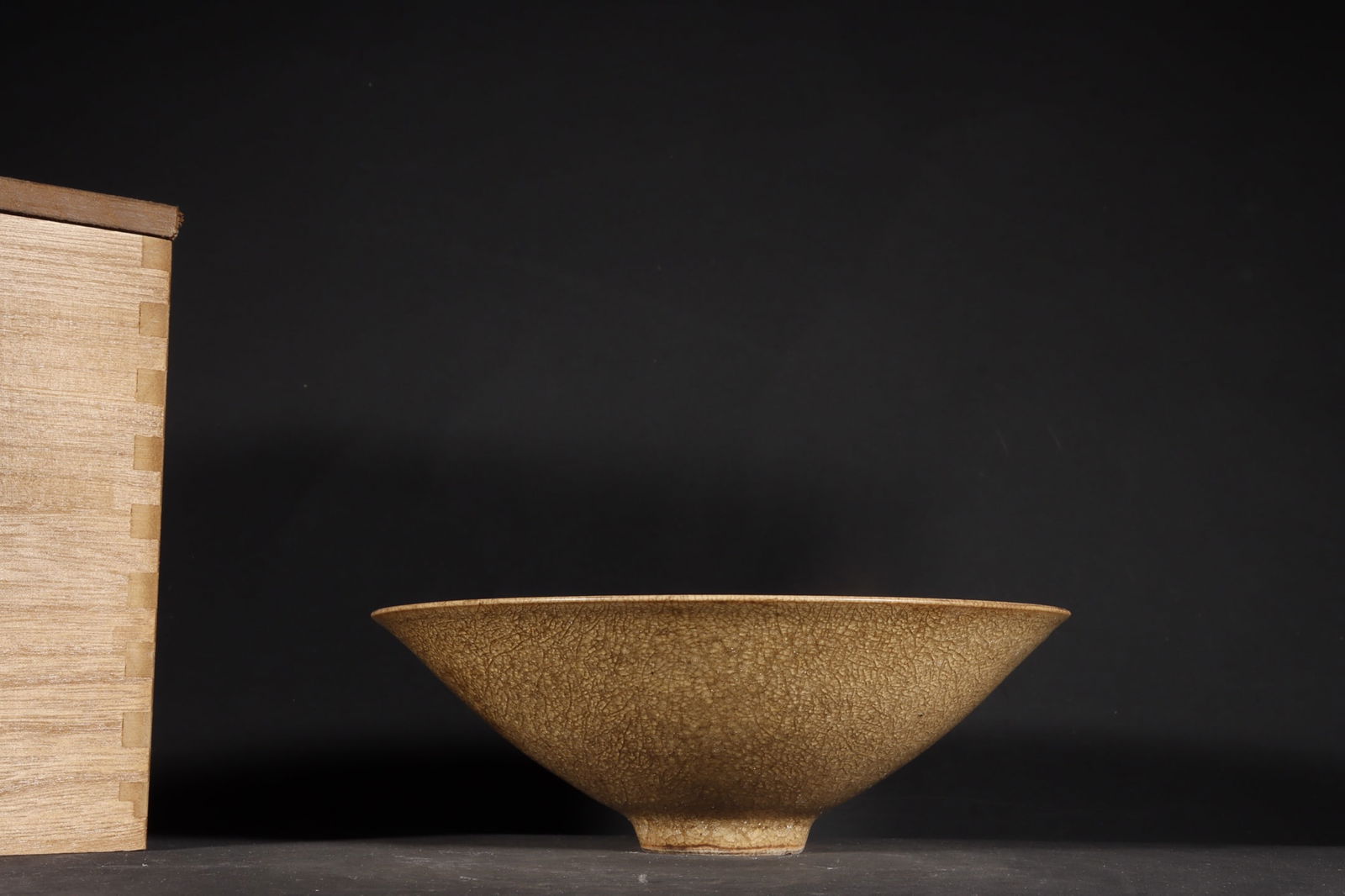 Chinese ge kiln porcelain bowl Song dynasty (1 of 9)