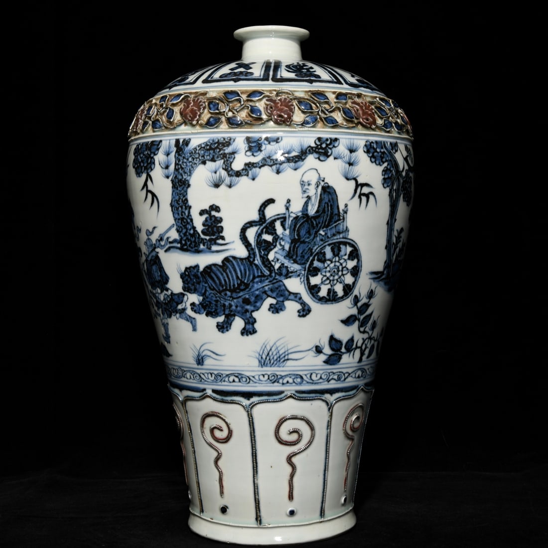 Chinese blue and white porcelain vase Yuan dynasty (1 of 9)