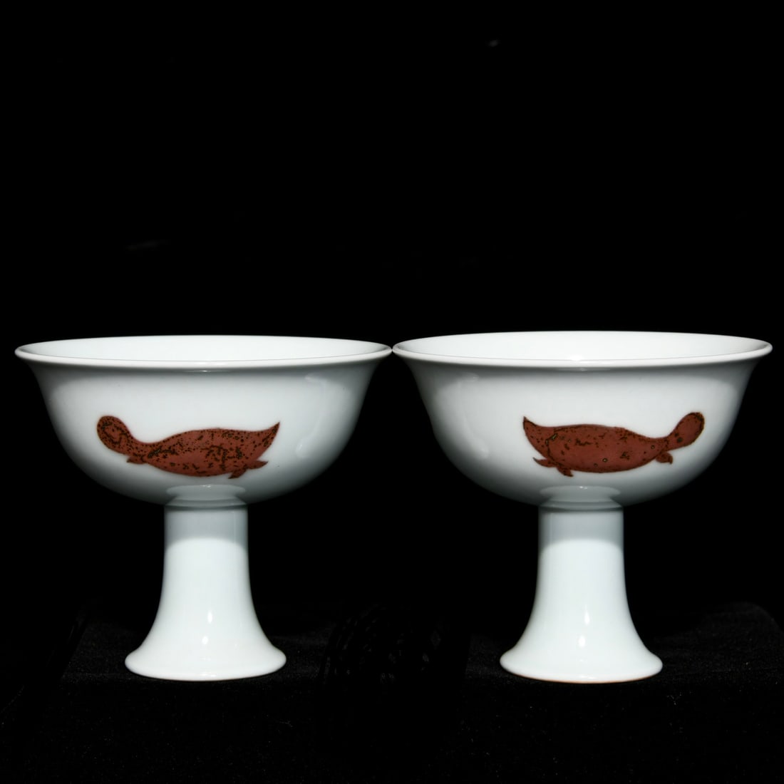 Chinese red and white porcelain bowl pair Ming dynasty Xuande Mark & Period (1 of 9)